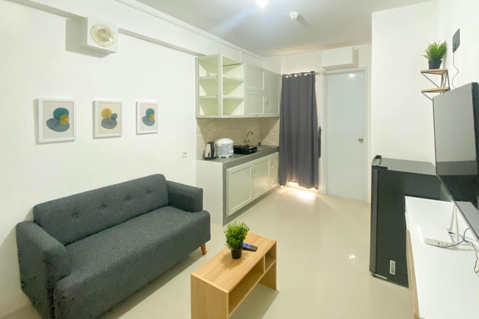 Apartment Full Furnished And Homey 2br Bassura Near Mall By Travelio