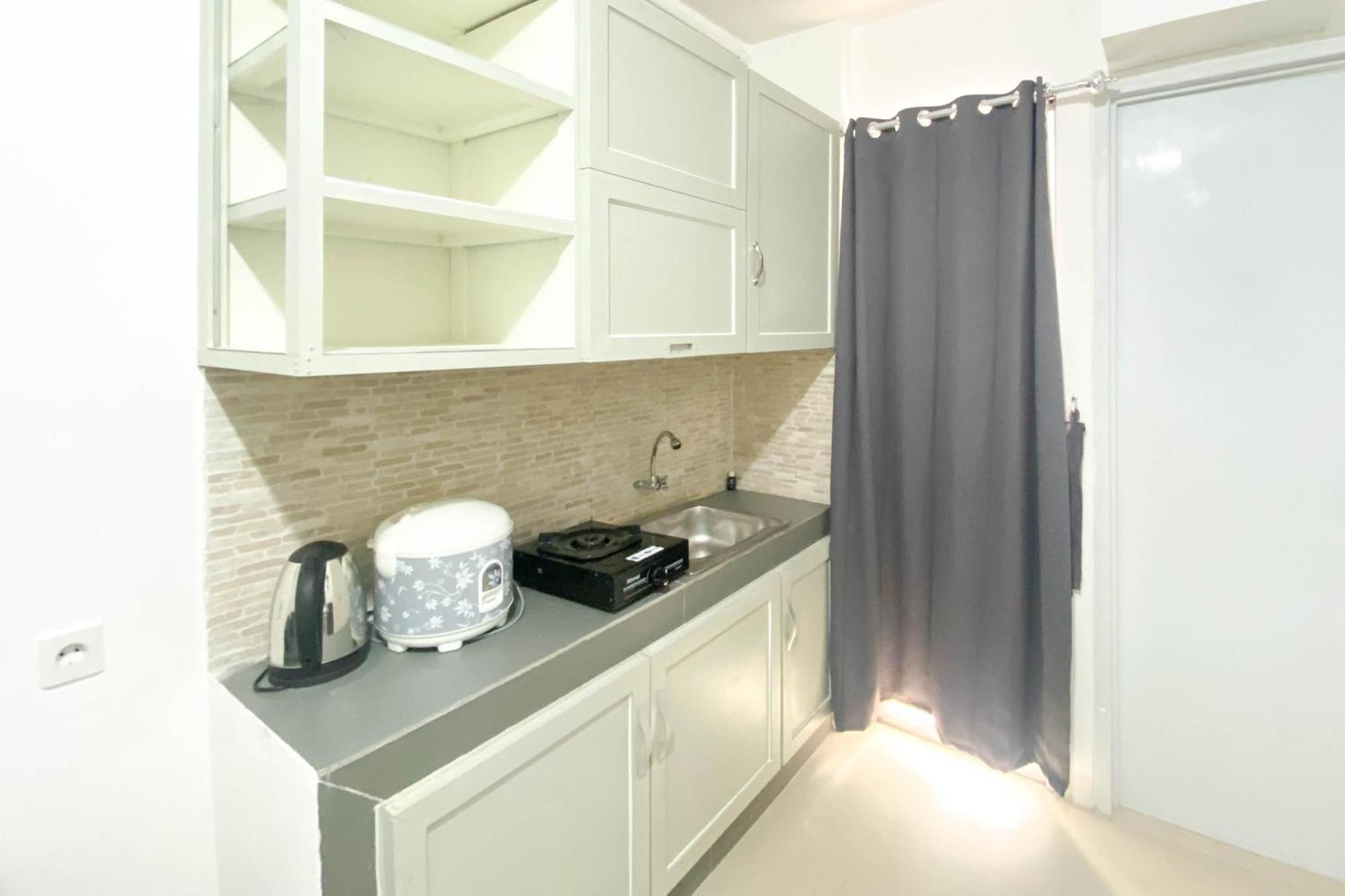 Full Furnished And Homey 2br Bassura Near Mall By Travelio Apartment Jakarta
